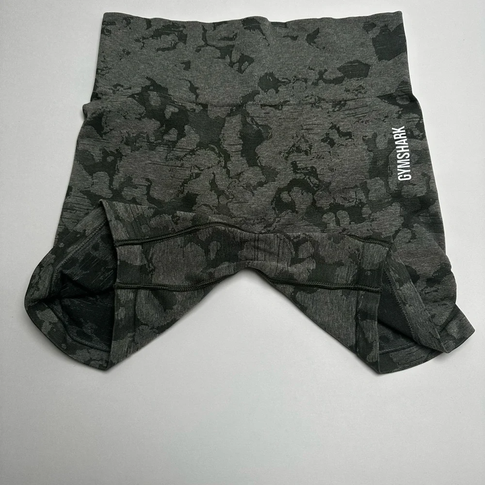 Gymshark Adapt Camo Seamless Shorts | Hunter Green - Picture 7 of 7